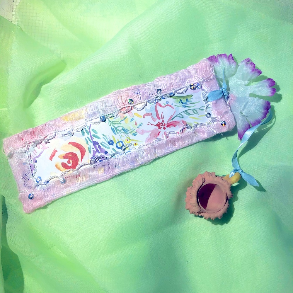 Bookmark w Pink Sequined Lace & Flower Charm 🌸✨